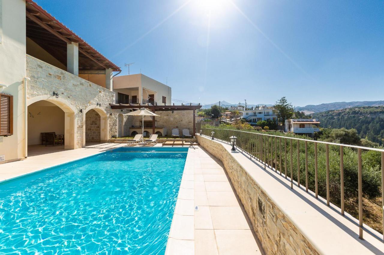 Villa Ilys Home, Country Retreat, By Thinkvilla